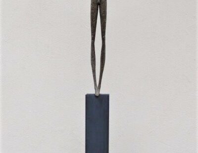 Gerald Moroder, Ich kann es schaffen, Erde aus Siena, 181 cm - GALERIE HEGEMANN